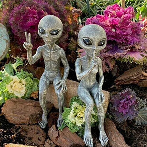 ALIEN GARDEN FIGURINE