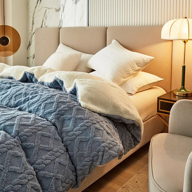 SNUGGLENEST COMFORT BLANKET
