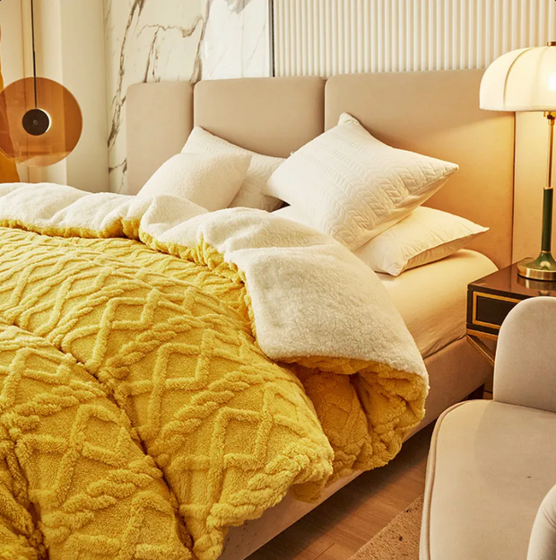 SNUGGLENEST COMFORT BLANKET